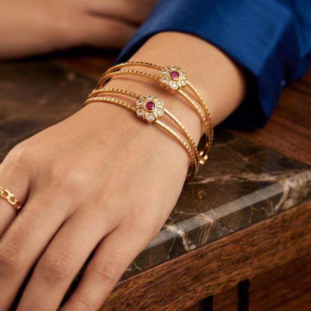 Designer Gold Plated Floral Bracelet (Art No.205) - Image 2