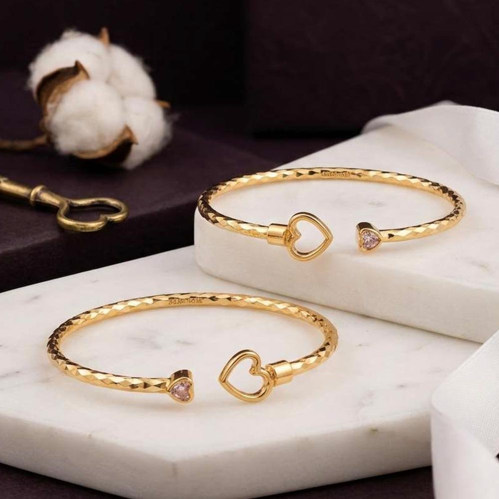Gold Plated Modern Heart Designer Bracelet (Art No. 208)