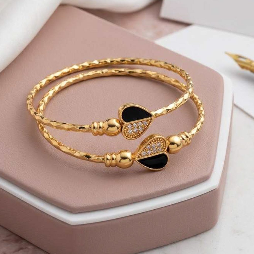 Gold Plated Heart Shape Bangle (Art No.217)
